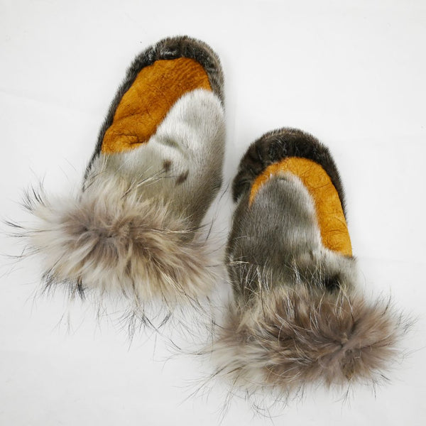 Seal Skin Mitts with Wolf